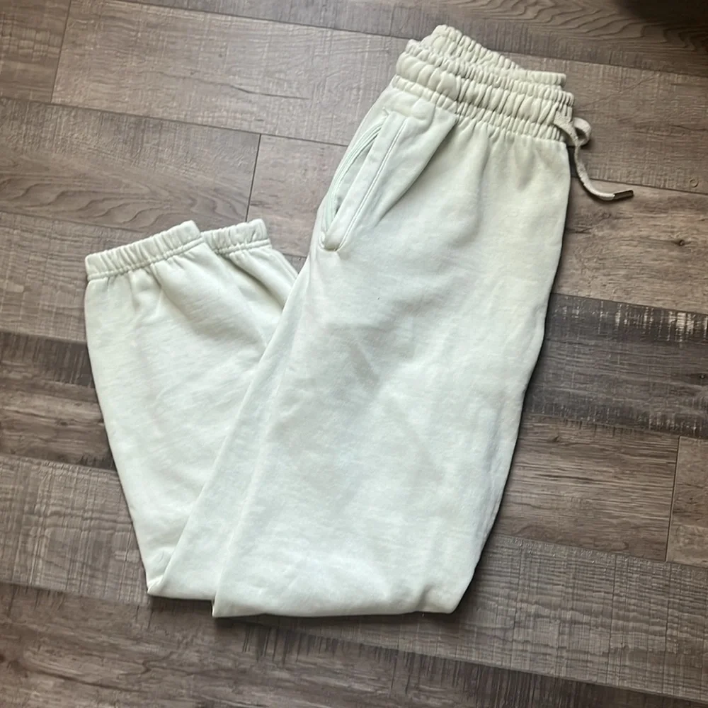 Sweatpants - Picture 2 of 6